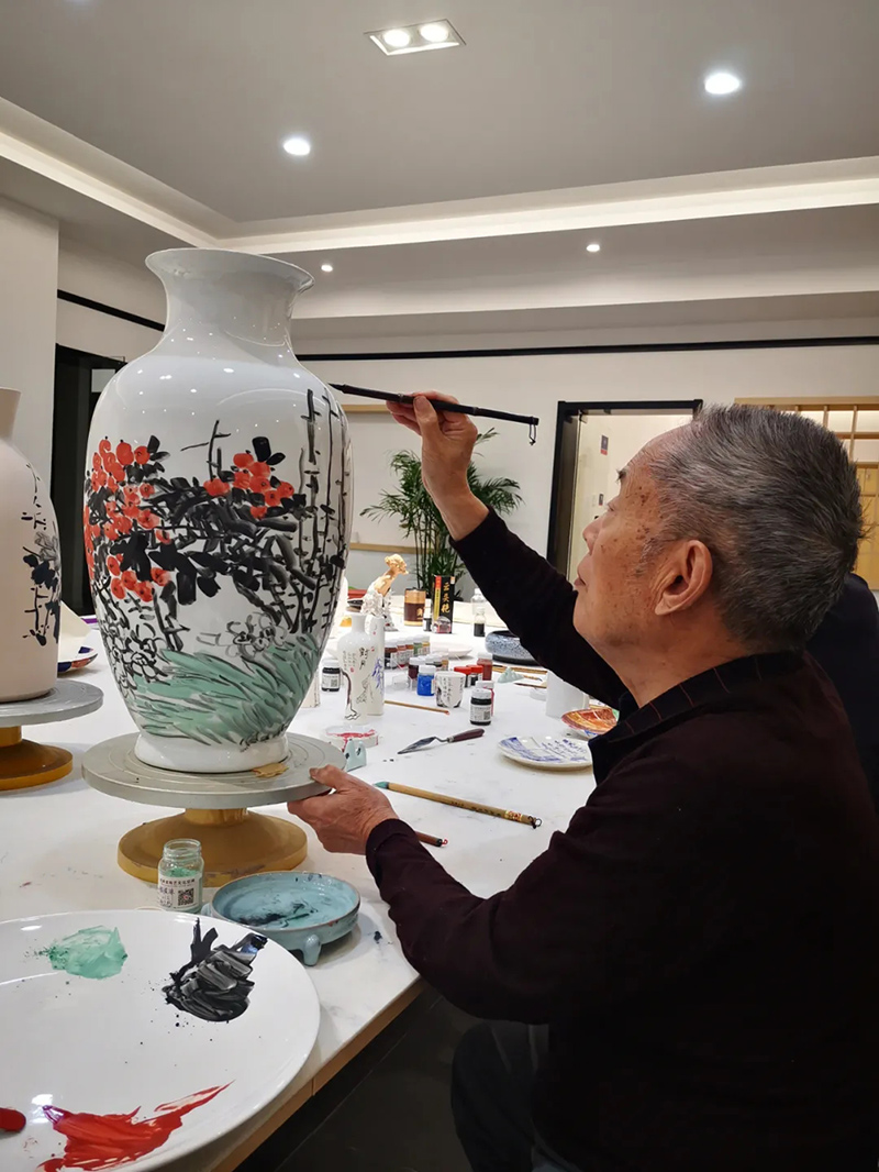 王传贺先生创作釉上彩作品