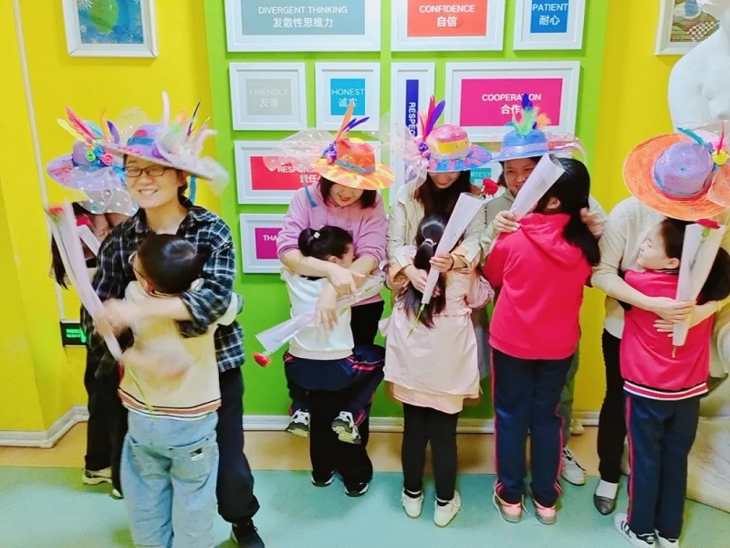 母子相拥